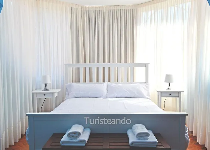 Brisa Marinera - Quienes Huyen De Lo Comun San Vicente De La Barquera