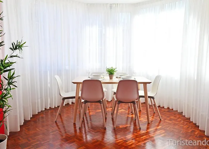 Brisa Marinera - Quienes Huyen De Lo Comun San Vicente De La Barquera